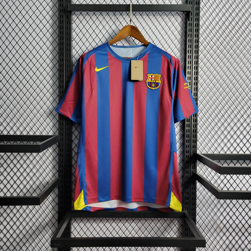 Camisa Barcelona 05/06 Retrô - Azul e Vermelha